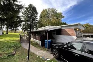 459 Clover Dr, York, PA 17406 - Photo 2