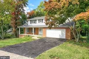 3025 Forrest Ln, York, PA 17402 - Photo 2