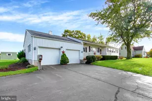 200 Big Mt Rd, Thomasville, PA 17364 - Photo 4