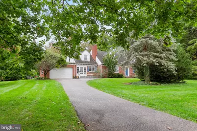 958 Country Club Road, York, PA 17403 - Photo 2