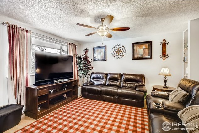 1430 Burlington Dr, Longmont, CO 80501-6907