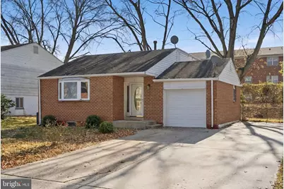 44 E Bellamy Drive, New Castle, DE 19720 - Photo 1