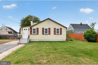 202 Minquadale Boulevard, New Castle, DE 19720 - Photo 1