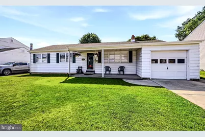 332 E Roosevelt Avenue, New Castle, DE 19720 - Photo 1