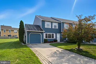 31 Gloucester Court, Bordentown, NJ 08505 - Photo 1