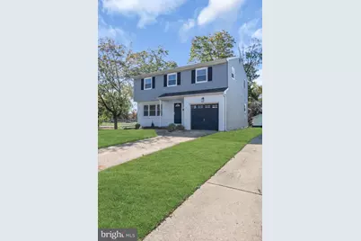 104 E Laurelton Avenue, Maple Shade, NJ 08052 - Photo 1
