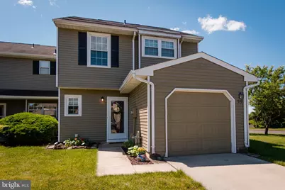 39 Gloucester Court, Bordentown, NJ 08505 - Photo 1