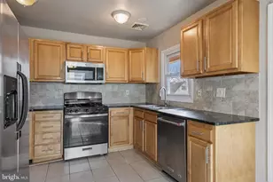 27 Marshal Ln, Willingboro, NJ 08046 - Photo 8