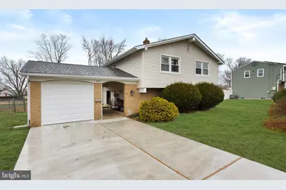 707 Parry Boulevard, Cinnaminson, NJ 08077 - Photo 1