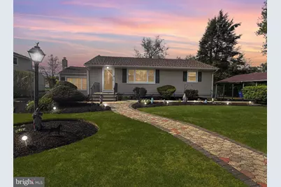 613 Wallace Avenue, Florence, NJ 08554 - Photo 1