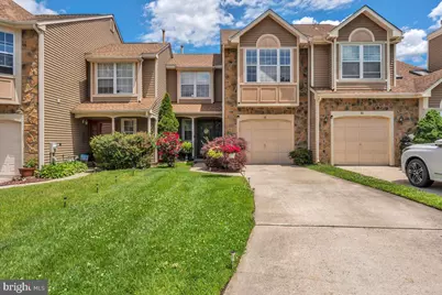 18 Kenton Place, Mount Laurel, NJ 08054 - Photo 1