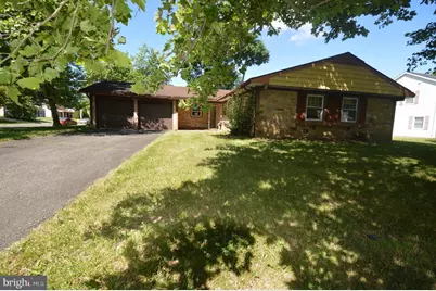 83 Eastbrook Lane, Willingboro, NJ 08046 - Photo 1
