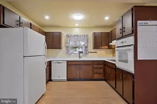 38 Northgate Ln, Willingborough, NJ 08046 - Photo 4