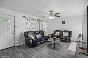 9 Lawrence Ct, Sicklerville, NJ 08081 - Photo 2