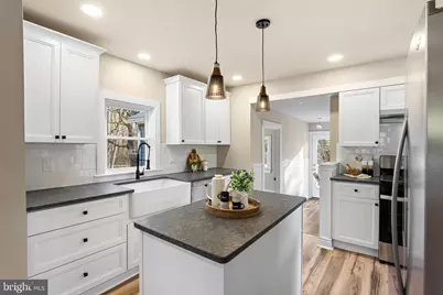 945 Washington Avenue, Franklin Township, NJ 08322 - Photo 1