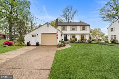 301 Westwood Dr, West Deptford, NJ 08096 - Photo 1
