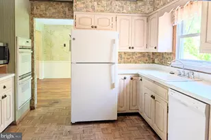 409 Whitman Dr, Blackwood, NJ 08012 - Photo 12