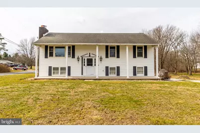 545 Hanover Street, New Oxford, PA 17350 - Photo 1
