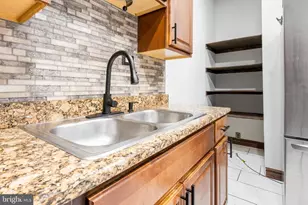 216 N 11th St, Reading, PA 19601 - Photo 20