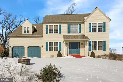 902 Bedford Avenue, Reading, PA 19607 - Photo 1