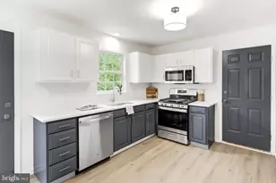 338 Dogwood Ln, Womelsdorf, PA 19567 - Photo 8