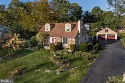 40 Hallowell Drive, Newtown, PA 18940 - Photo 1