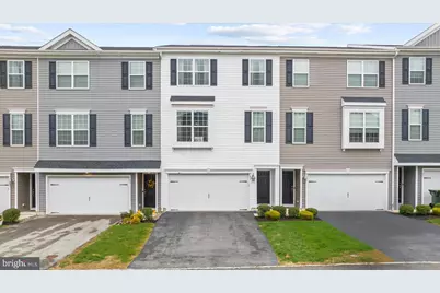 105 Edgewater Court, Quakertown, PA 18951 - Photo 1