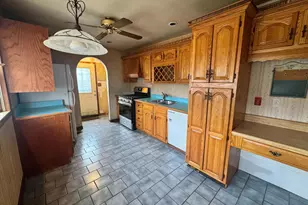 581 Rosemar Dr, Morrisville, PA 19067 - Photo 6