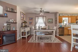 3820 Naples St, Levittown, PA 19056 - Photo 10