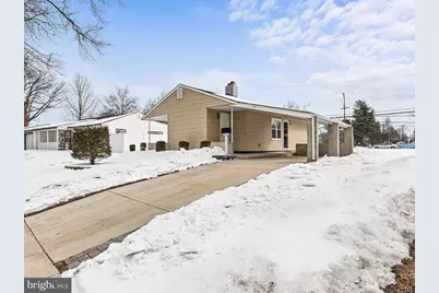 302 Oaktree Drive, Levittown, PA 19055 - Photo 1