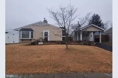 33 Laurel Lane, Levittown, PA 19054 - Photo 1