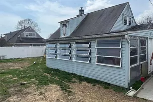 46 Trail Rd, Levittown, PA 19056 - Photo 4