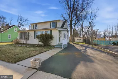 625 Hillcrest Avenue, Morrisville, PA 19067 - Photo 1