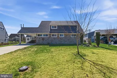 8 Inlet Road, Levittown, PA 19057 - Photo 2
