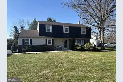 28 W Hillcrest Avenue, Chalfont, PA 18914 - Photo 1