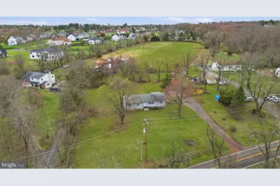 34 Aqueduct Road, Washington Crossing, PA 18977 - Photo 1