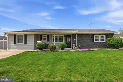 41 Lakeside Drive #W, Levittown, PA 19054 - Photo 1
