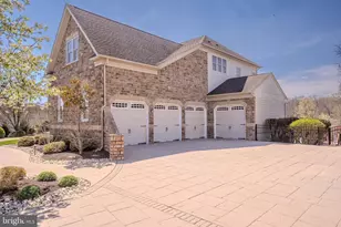 24 Hayhurst Dr, Newtown, PA 18940 - Photo 12