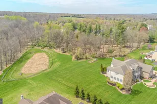 24 Hayhurst Dr, Newtown, PA 18940 - Photo 10