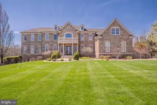 24 Hayhurst Dr, Newtown, PA 18940 - Photo 2