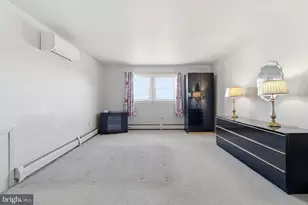 154 Pinewood Dr, Levittown, PA 19054 - Photo 26