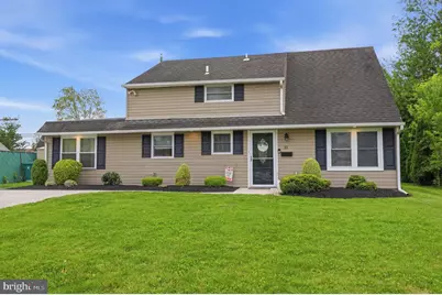 10 Inland Road, Levittown, PA 19057 - Photo 1