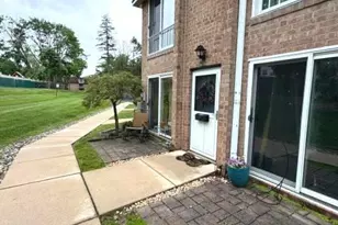 425 Brandywine Ct, Warminster, PA 18974 - Photo 2