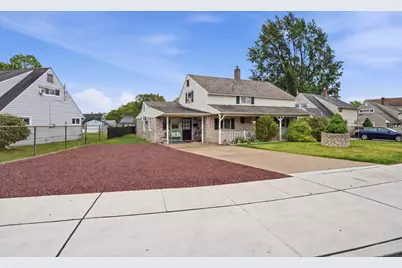 22 Inbrook Road, Levittown, PA 19057 - Photo 1