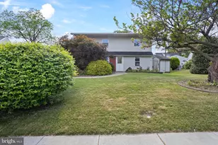 23 Cotton Rd, Levittown, PA 19057 - Photo 2