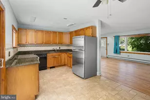 23 Cotton Rd, Levittown, PA 19057 - Photo 12
