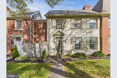 42 Kensington Square, Mechanicsburg, PA 17050 - Photo 1