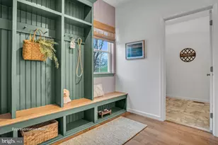 2040 N Fall Harvest Dr, Mechanicsburg, PA 17055 - Photo 2