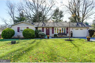 302 Hilltop Road, Boiling Springs, PA 17007 - Photo 1