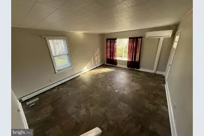 131 & 131 1/2 W King Street, Shippensburg, PA 17257 - Photo 4